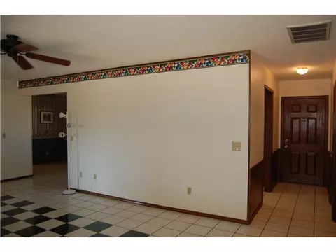 771 Ranchwood Dr, Tuttle, OK 73089 photo 3