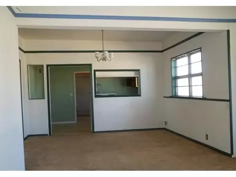 301 S Oak Ave, Erick, OK 73645 photo 2