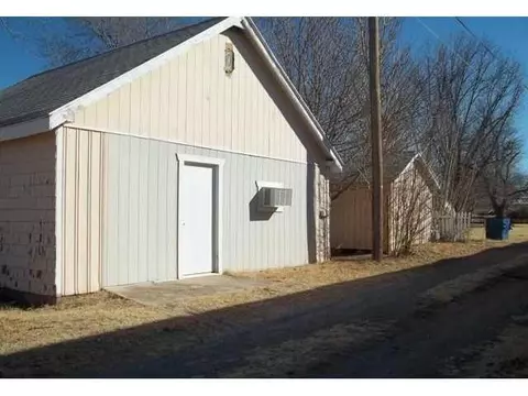 301 S Oak Ave, Erick, OK 73645 photo 11