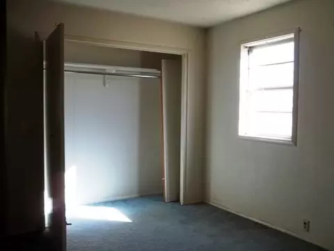 301 S Oak Ave, Erick, OK 73645 photo 9
