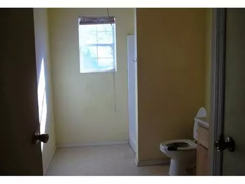 301 S Oak Ave, Erick, OK 73645 photo 6