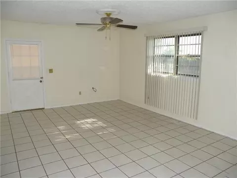 1002 Ridgeway Dr, Yukon, OK 73099 photo 2