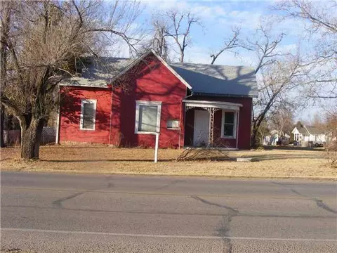 803 W Bdwy, Mcloud, OK 74851 photo 1