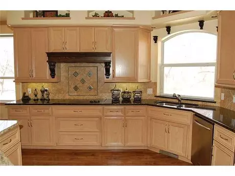 504 W Waterfront Dr, Tuttle, OK 73089 photo 9