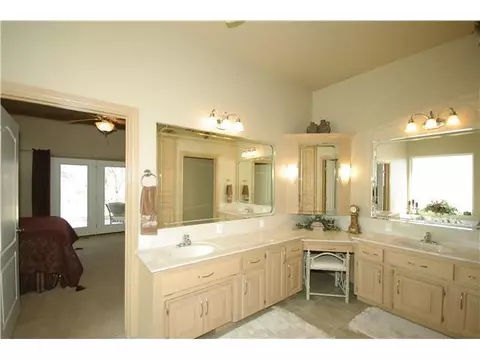 504 W Waterfront Dr, Tuttle, OK 73089 photo 12
