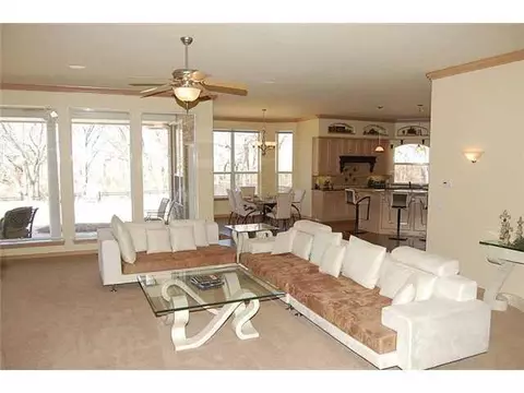 504 W Waterfront Dr, Tuttle, OK 73089 photo 5