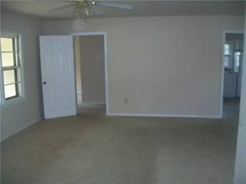 902 E Noble Ave, Guthrie, OK 73044 photo 8