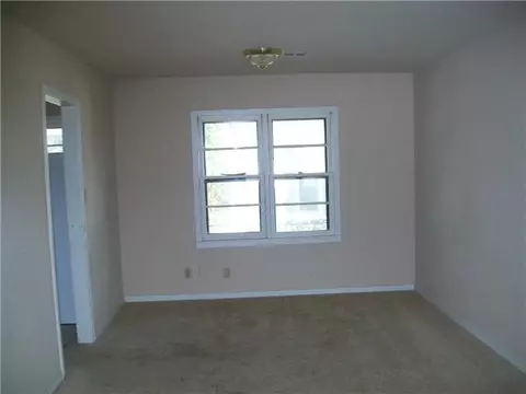 902 E Noble Ave, Guthrie, OK 73044 photo 5