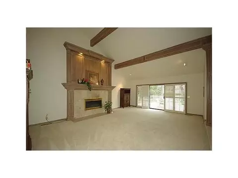 1804 Eagle Dr, Edmond, OK 73034 photo 2