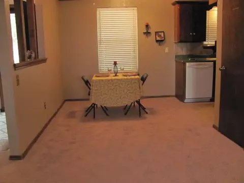 218 E Orbit Dr, Guthrie, OK 73044 photo 6