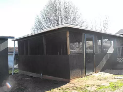 218 E Orbit Dr, Guthrie, OK 73044 photo 3