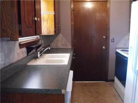 218 E Orbit Dr, Guthrie, OK 73044 photo 4