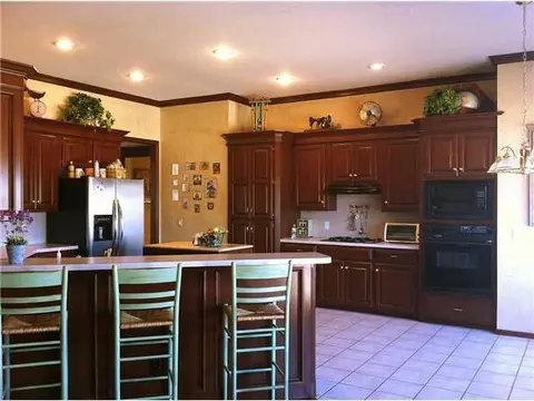 1902 Kyle Dr, Guthrie, OK 73044 photo 2