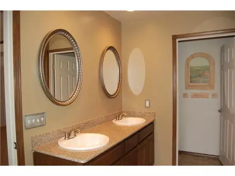 971 Sunflower Dr, Tuttle, OK 73089 photo 8