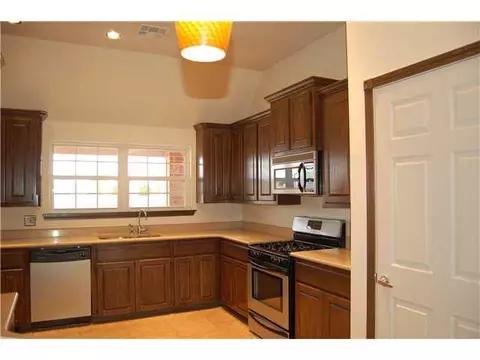 971 Sunflower Dr, Tuttle, OK 73089 photo 5
