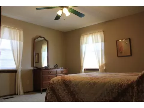 15500 E Britton Rd, Jones, OK 73049 photo 13
