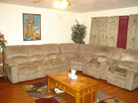 16 Cherry Dr, Chickasha, OK 73018 photo 2