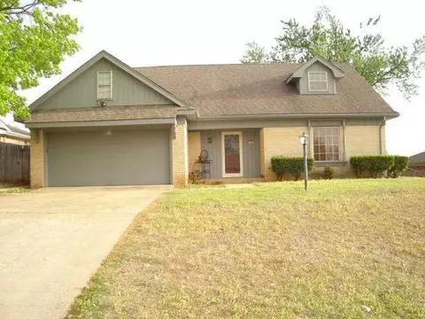 16 Cherry Dr, Chickasha, OK 73018 photo 1