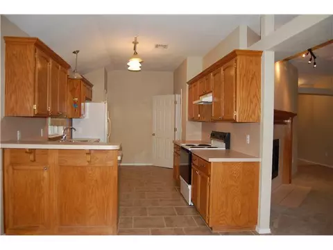 1712 Sumac Dr, Norman, OK 73071 photo 2