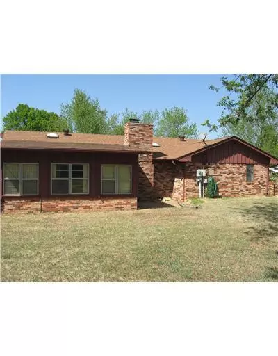 750 E Suera Ter, Mustang, OK 73064 photo 12