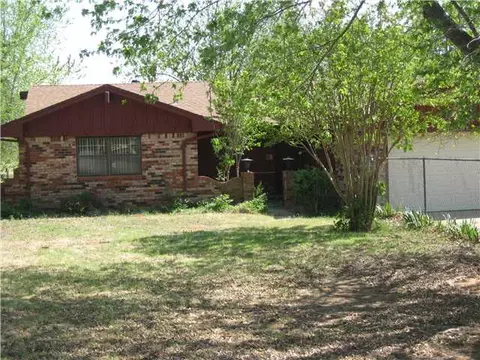 750 E Suera Ter, Mustang, OK 73064 photo 1