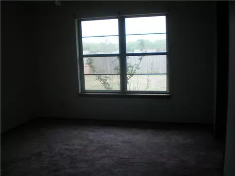 301 Christopher Dr, Chickasha, OK 73018 photo 9