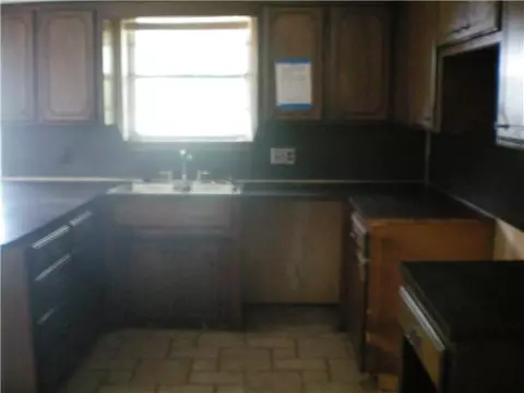 301 Christopher Dr, Chickasha, OK 73018 photo 6