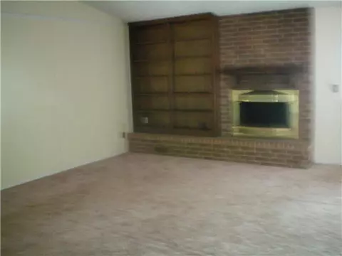301 Christopher Dr, Chickasha, OK 73018 photo 3