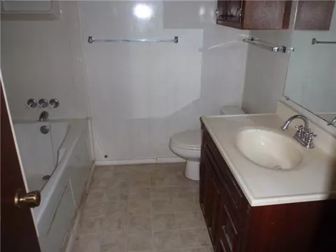 407 E Carson Ln, Mustang, OK 73064 photo 6