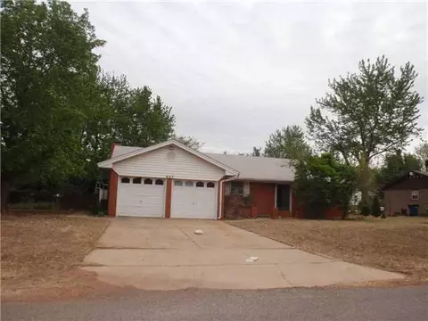 407 E Carson Ln, Mustang, OK 73064 photo 1