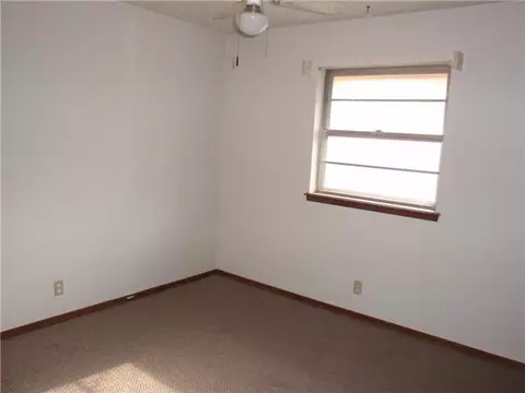 407 E Carson Ln, Mustang, OK 73064 photo 8