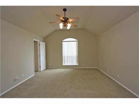 4404 Frontier Ln, Tuttle, OK 73089 photo 9