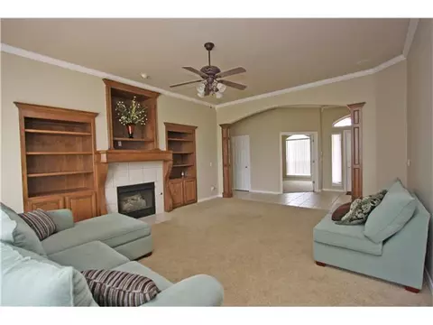 4404 Frontier Ln, Tuttle, OK 73089 photo 2