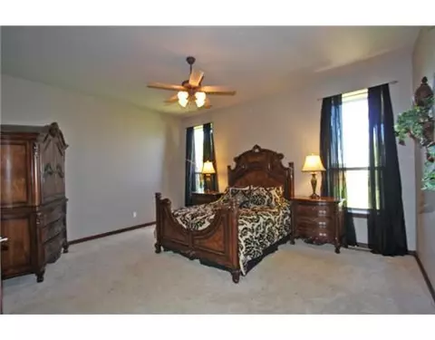 107 Ashley Cir, Tuttle, OK 73089 photo 12