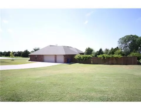 107 Ashley Cir, Tuttle, OK 73089 photo 20