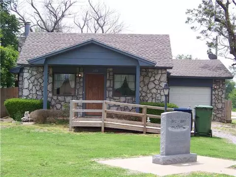 200 E Redfork Dr, Dover, OK 73734 photo 1