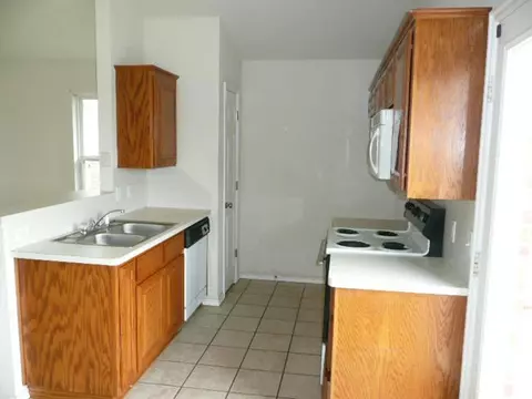 2805 Edgemere Dr, Norman, OK 73071 photo 4