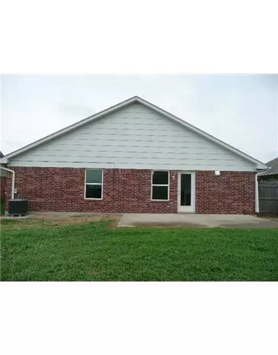 2805 Edgemere Dr, Norman, OK 73071 photo 2