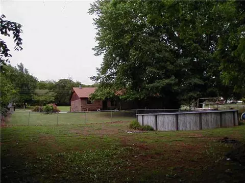 2585 Maple Dr, Harrah, OK 73045 photo 6