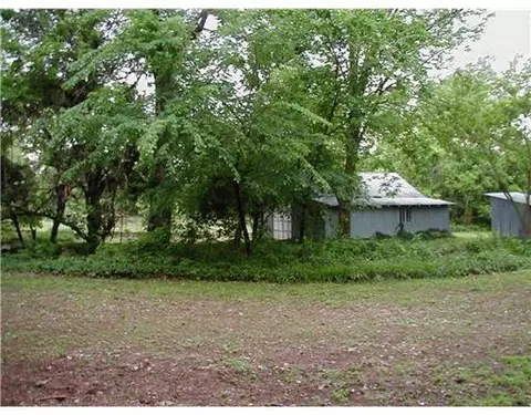 2585 Maple Dr, Harrah, OK 73045 photo 4