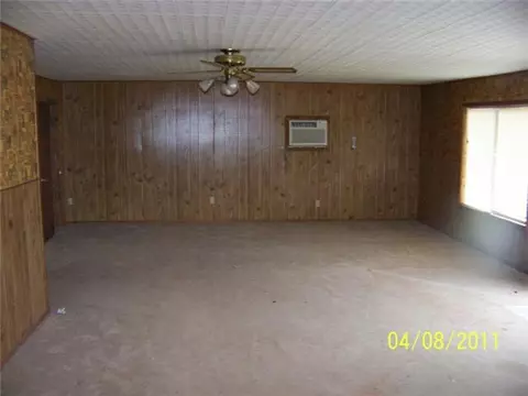 104 E Oak, Tuttle, OK 73089 photo 5