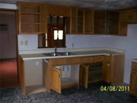 104 E Oak, Tuttle, OK 73089 photo 3