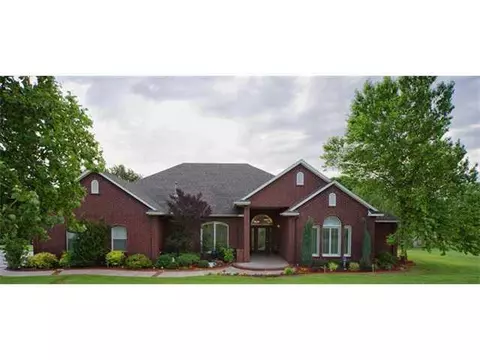 304 E Ponderosa Dr, Tuttle, OK 73089 photo 1