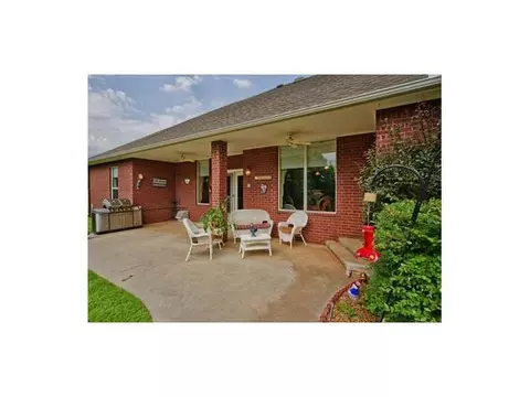 304 E Ponderosa Dr, Tuttle, OK 73089 photo 19