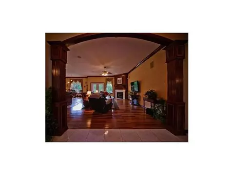 304 E Ponderosa Dr, Tuttle, OK 73089 photo 4
