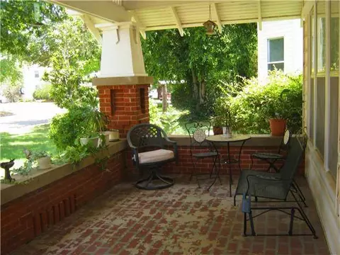 519 E Washington Ave, Guthrie, OK 73044 photo 2
