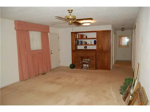 1004 County Street 2945, Tuttle, OK 73089 photo 2