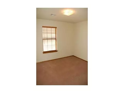 Undisclosed, Norman, OK 73072 photo 13