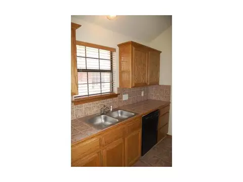 Undisclosed, Norman, OK 73072 photo 6