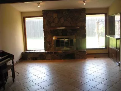 317 E Platt Dr, Yukon, OK 73099 photo 6